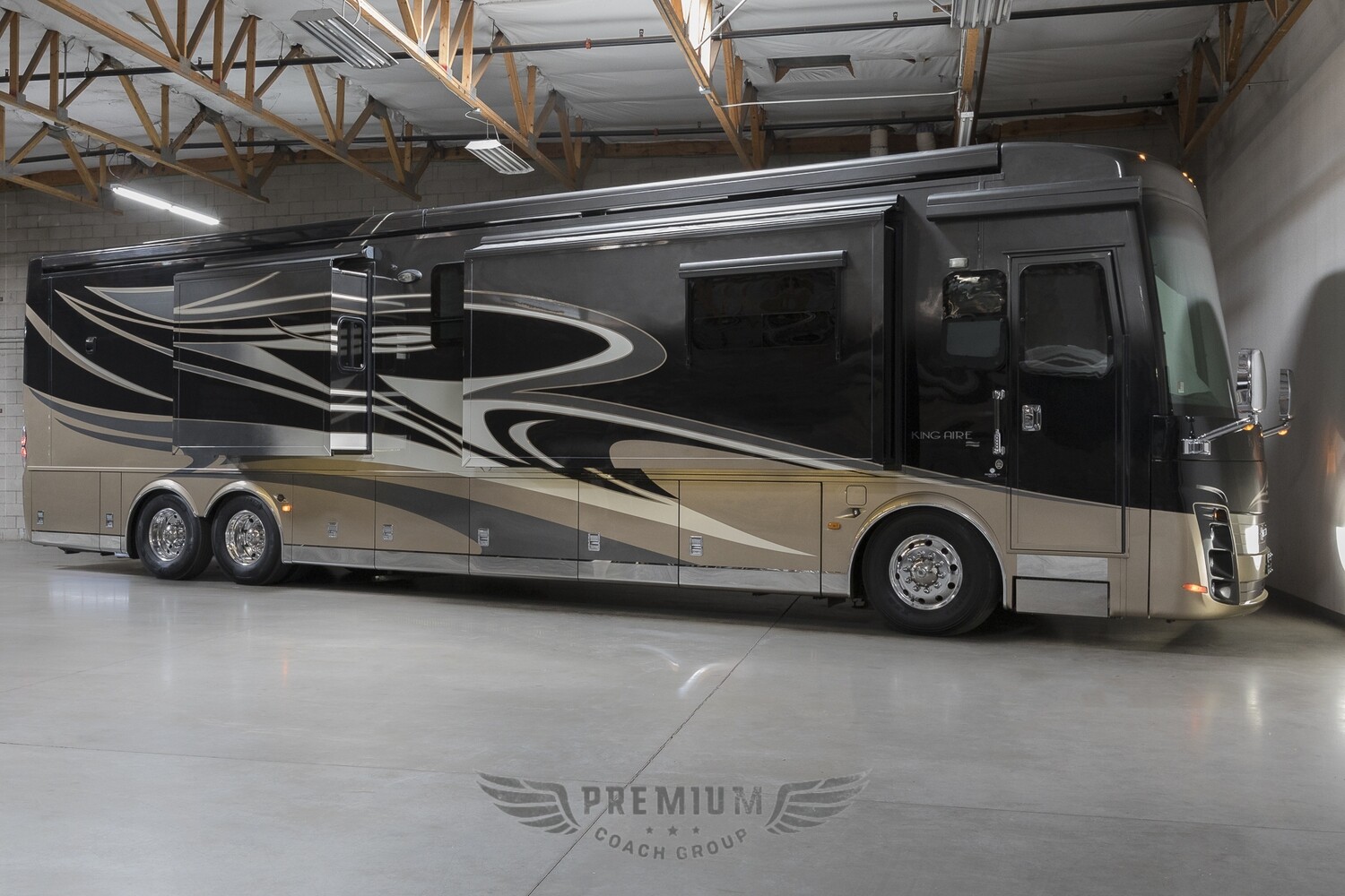 2014 NEWMAR KING AIRE