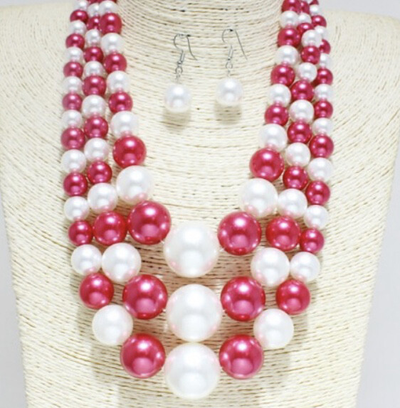 Statement Pearl Necklace