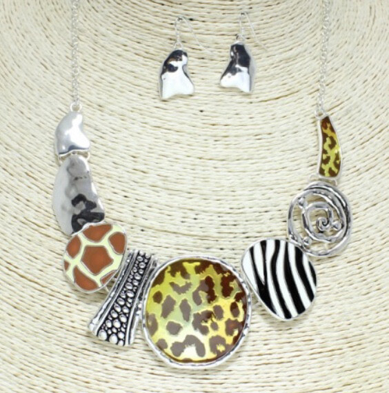 Silver Animal Print Necklace 