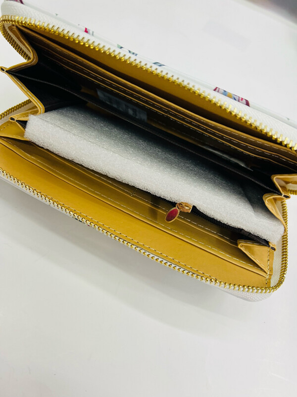 W1314-13 WH WHITE wallet dama