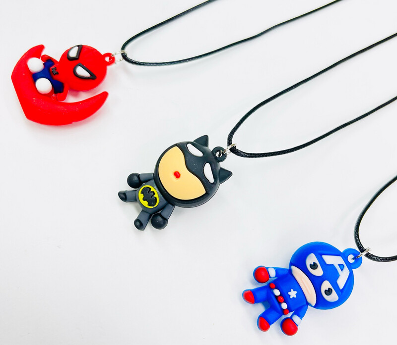 YNK-2225/ Collares Superhéroes 
