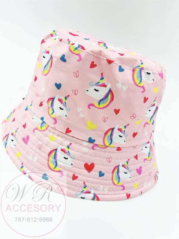 S18193K Bucket Hat Unicornio y Corazones 