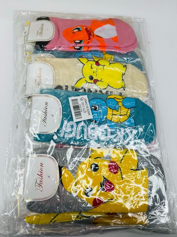 KNV-9167 medias pokemon
