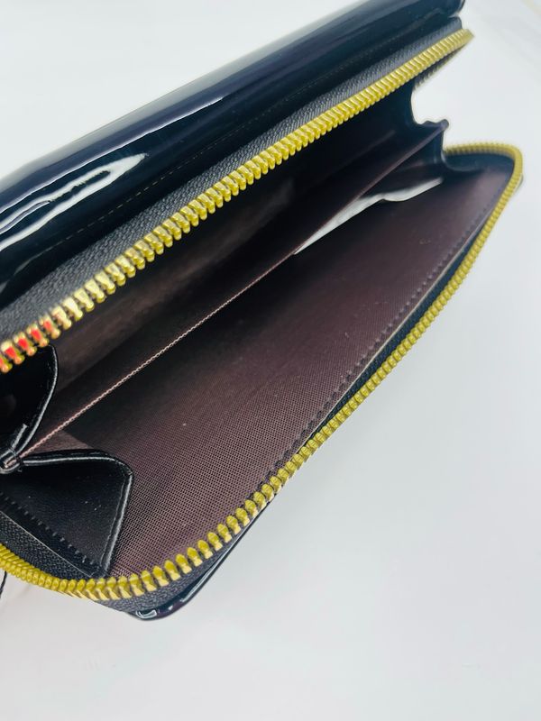 W2317 BK BLACK WALLET 