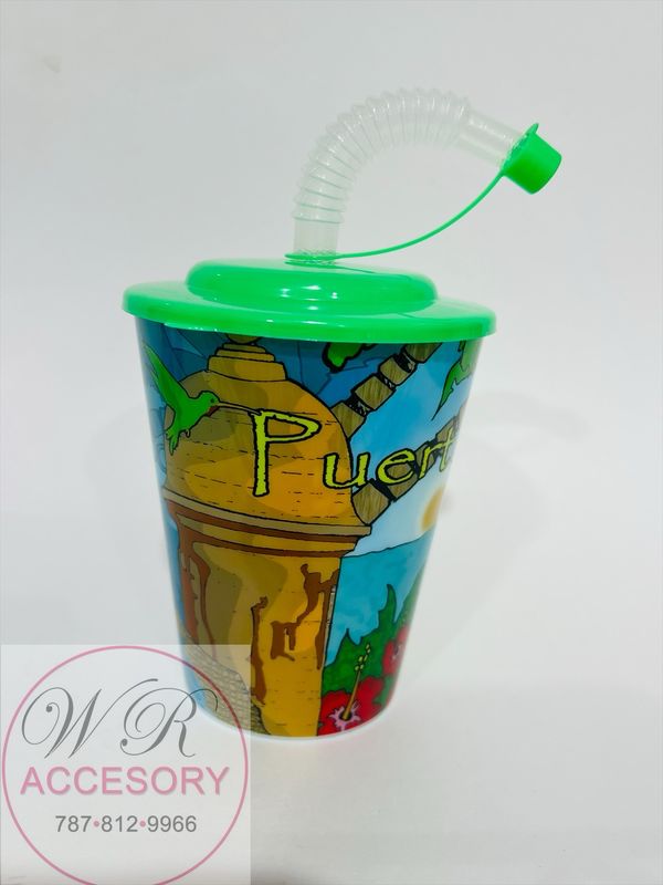23185-7 Small plastic cup with lid &amp; straw green