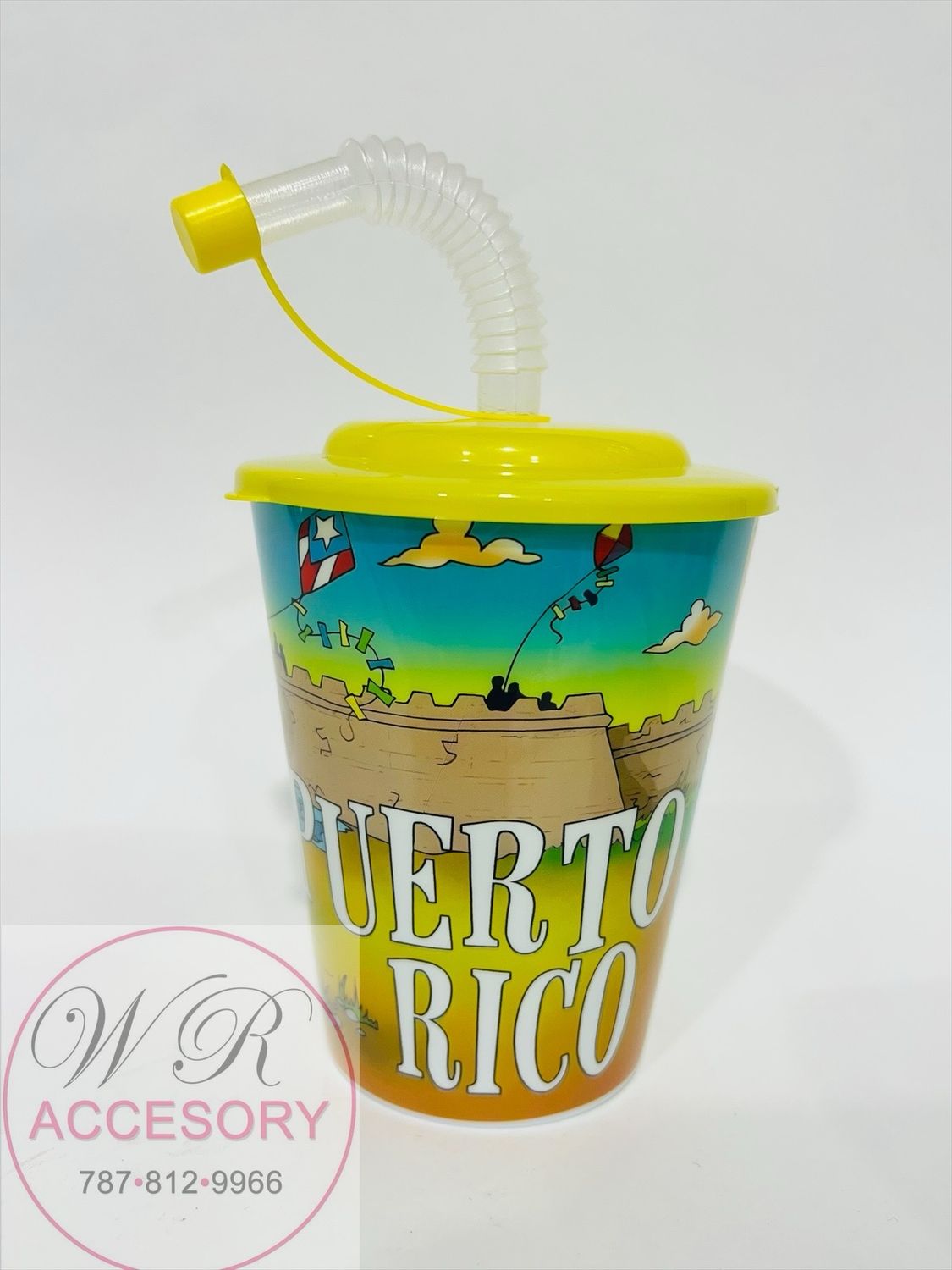 23184-0 Small plastic cup with lid &amp; straw amarillo
