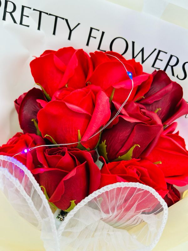 SLP-7467 Flower Bouquet Red 1 pcs