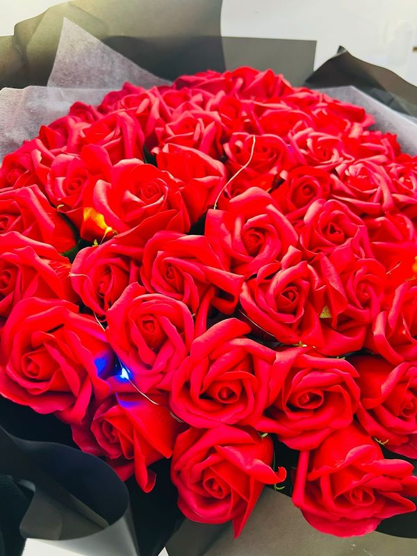 SLP-7344JH  Jumbo Rose Bouquet Red 1 pcs