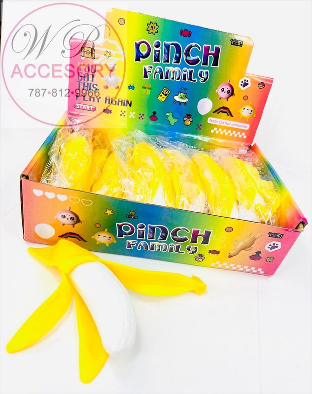 ANV-1702  Banana Squishy 12 pcs