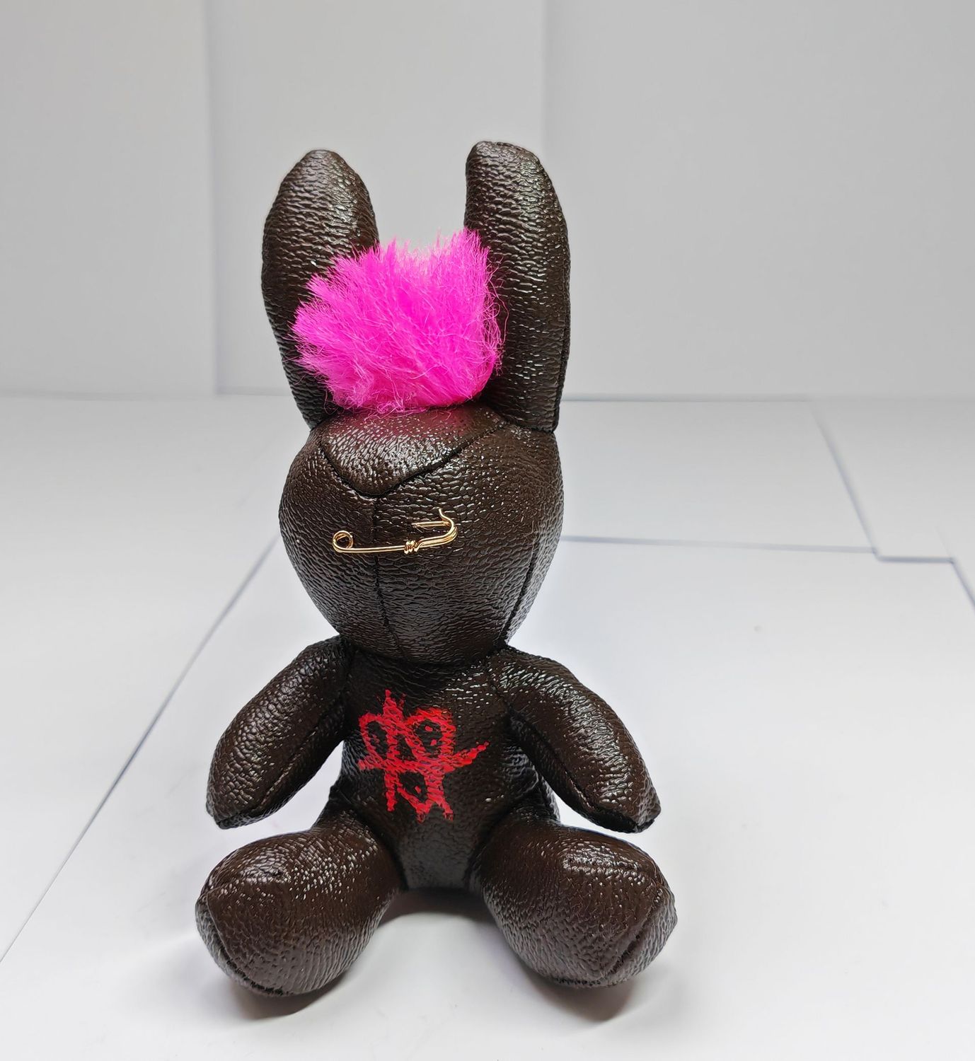 Anarchy Bunny Boxed with Keychain - Chocoloate Brown AB003 Anarchy Bunny Boxed with Keychain - Chocoloate Brown AB003