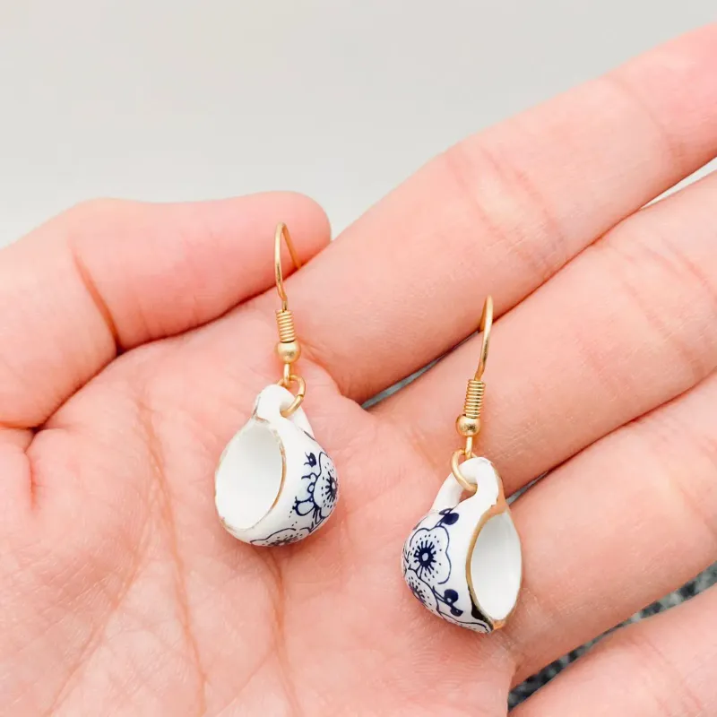 China Tea Cup Earrings Gold 
