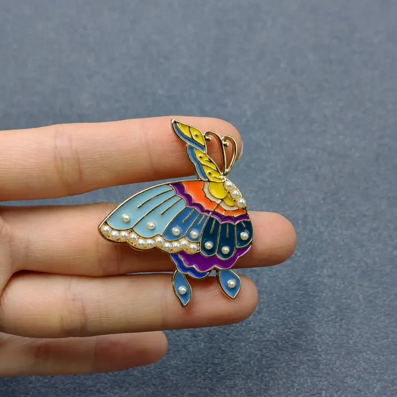 Vintage Enamel Butterfly Brooch Vintage Enamel Butterfly Brooch