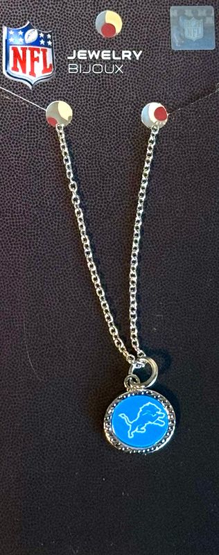 Lion's Necklace Lion's Necklace