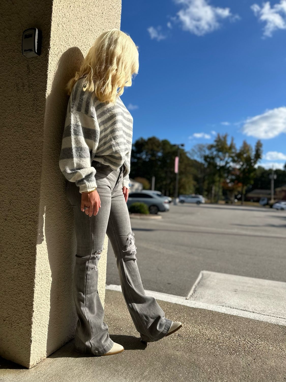 Acid Washed Mid Rise Flare