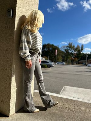 Acid Washed Mid Rise Flare
