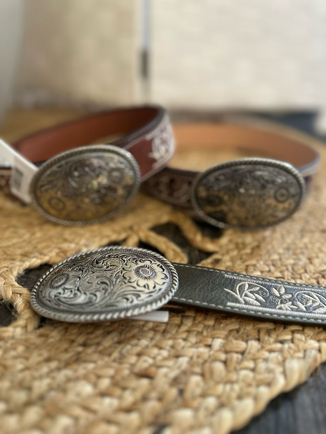 Embroidered Oval Buckle Belt