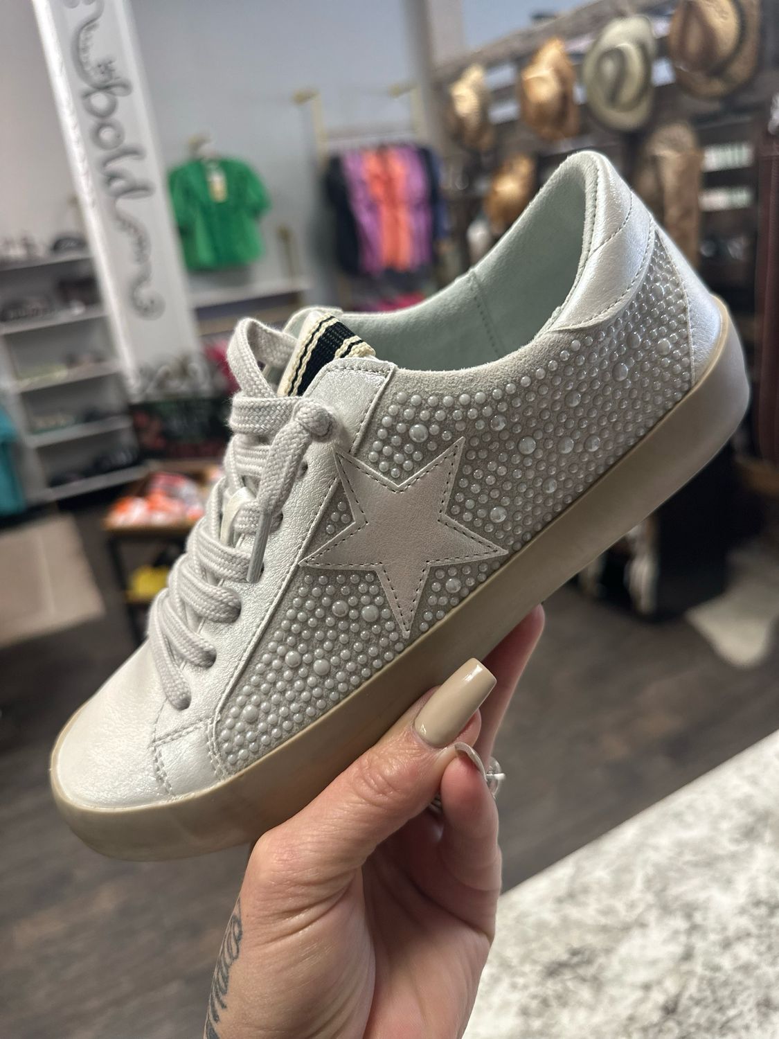 Pearl Beauty Sneaks