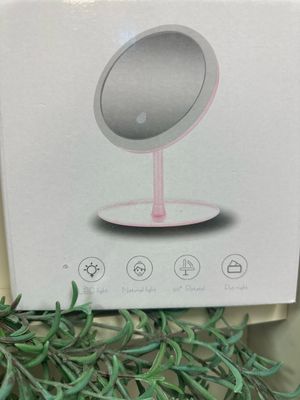 Magnifying LED Vanity Mirror
