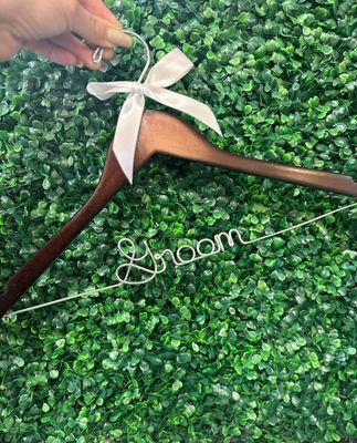 Bride/Groom Hanger