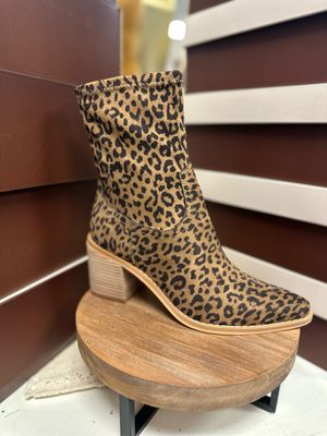 Sleek Leopard Booties