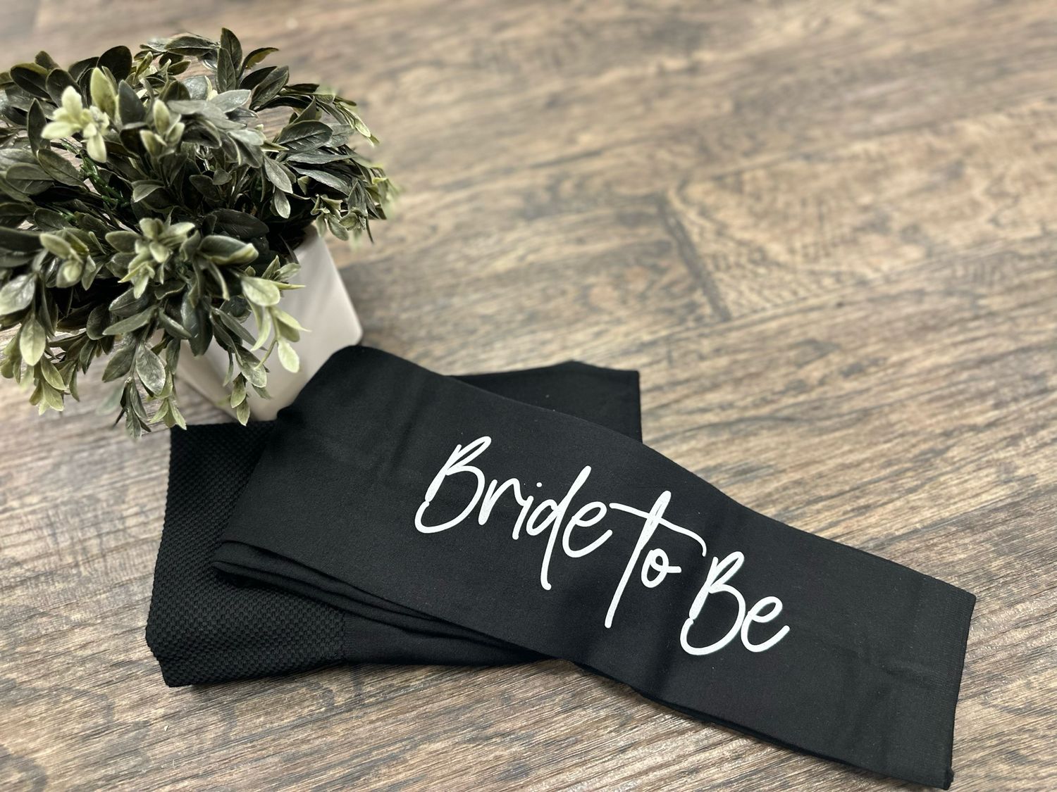 Bride to Be Leggings