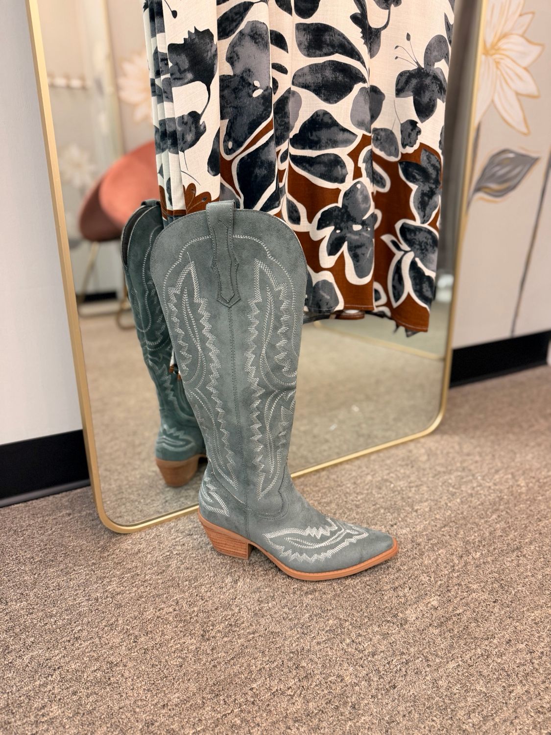 Boot Scootin' with Gray'cee