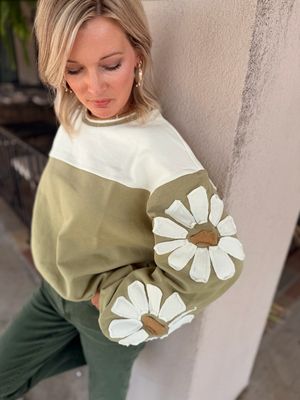 Color block Daisy Top