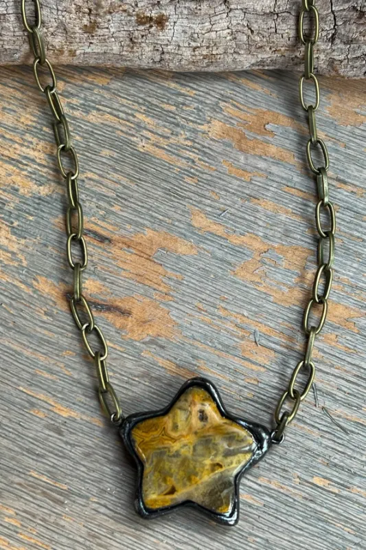 Aster Necklace Taupe