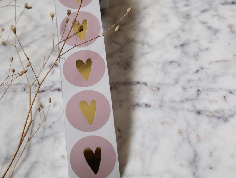Sticker roze / gouden hartje