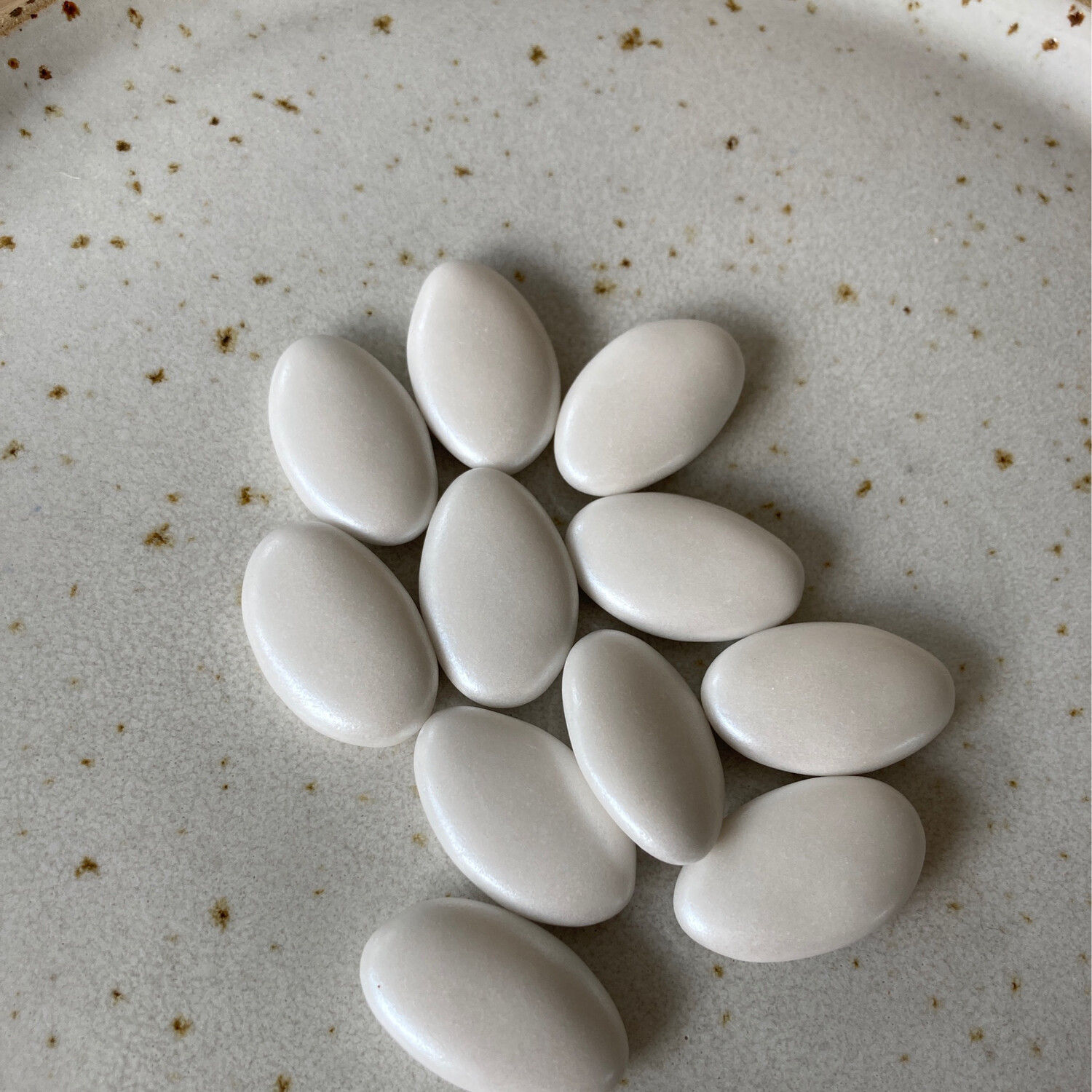 Suikerbonen PARELMOER WIT GELAKT