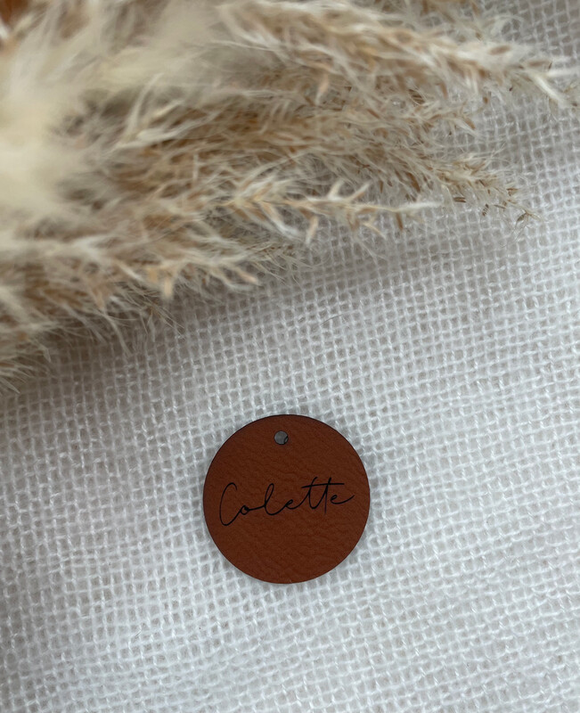 Label rond met naam - leder 4 cm ( 20 STUKS)