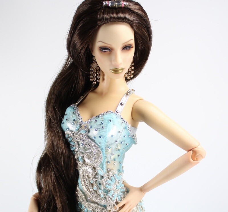 Tall Fashion Dolls (16"+)