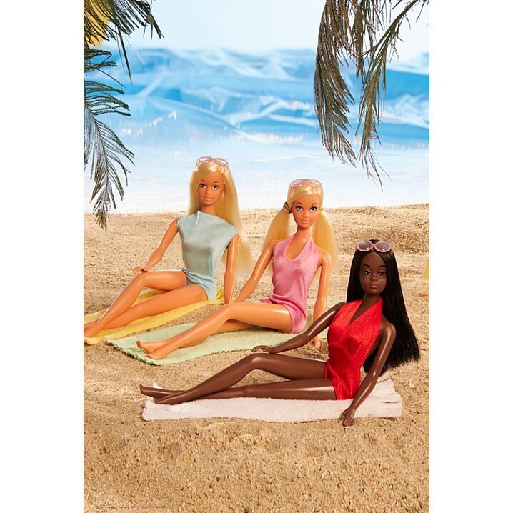 2021 Gold Label: Malibu Barbie Gift Set
