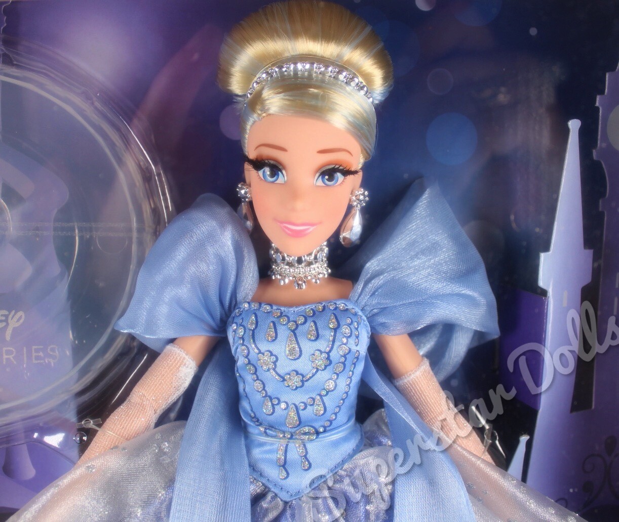 Disney Style Series: Holiday Cinderella Collector Doll By Hasbro