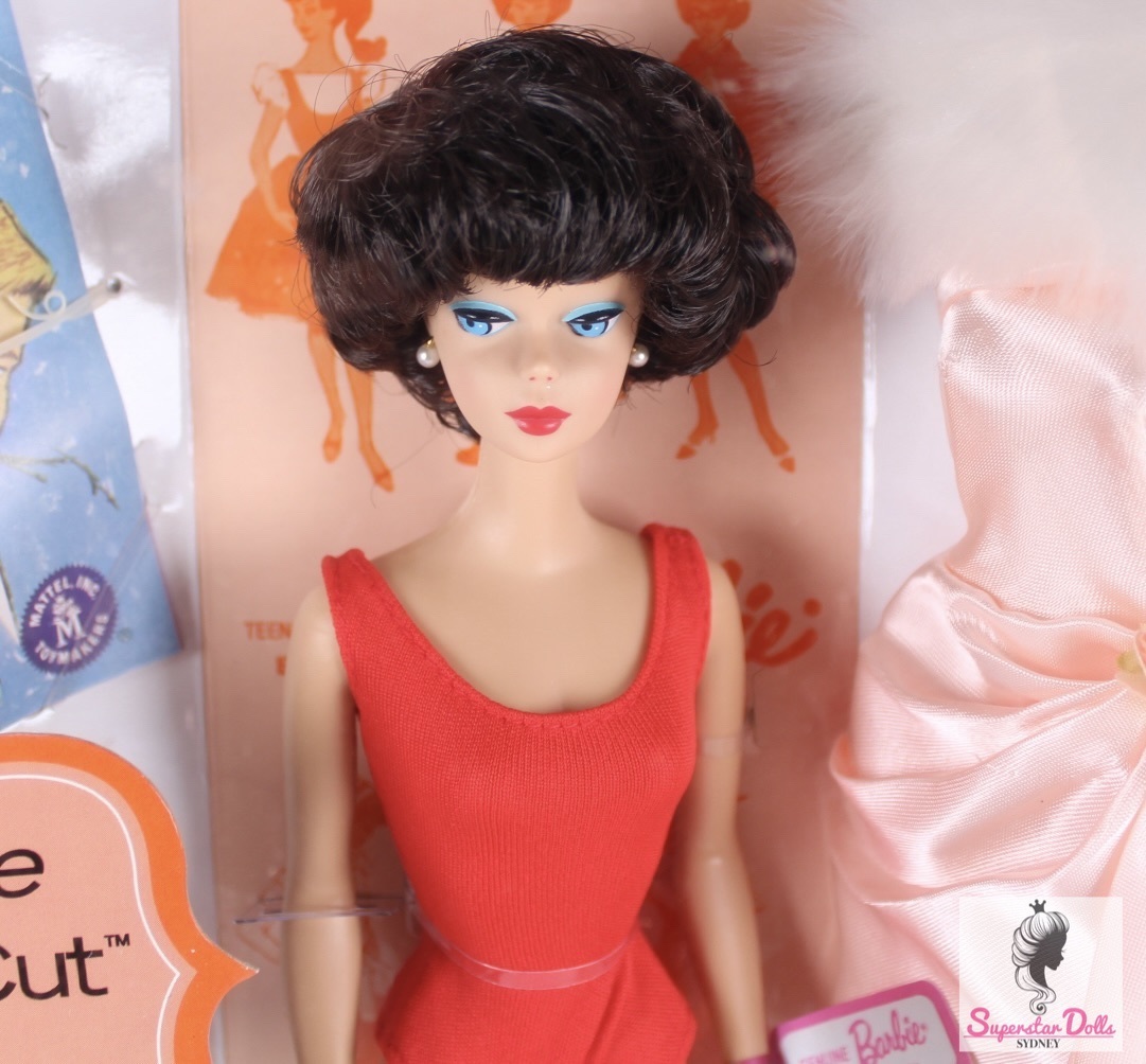 2008 My Favourite Barbie: "1962 Brunette Bubble Cut Barbie" Doll Gift Set img