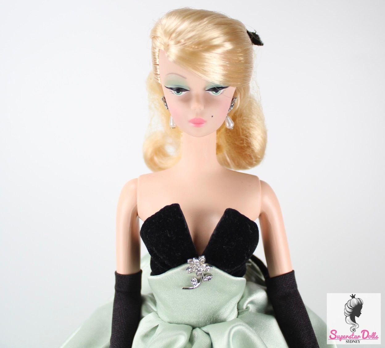 2000 Gold Label: Lisette DE-BOXED Silkstone Barbie Doll from the BFMC img