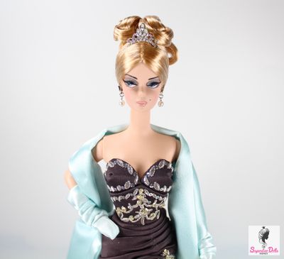 2005 Gold Label: &quot;Stolen Magic&quot; Silkstone DE-BOXED Barbie Doll From The Barbie Fashion Model Collection