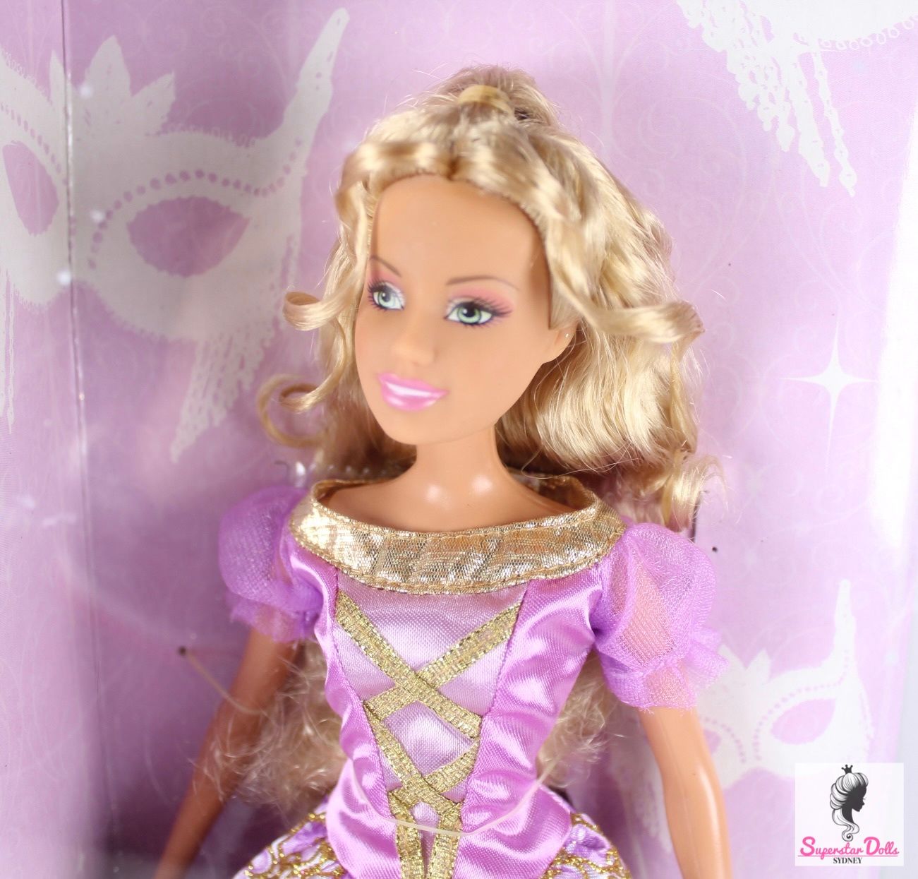 2005 &quot;Carnival Ball Masquerade Princess&quot; Barbie Doll
