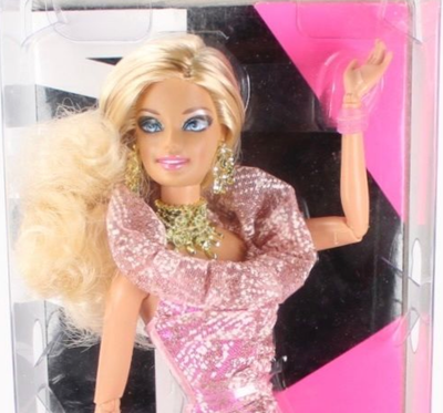 2010 &quot;Fashionistas: Glam&quot; Barbie Doll