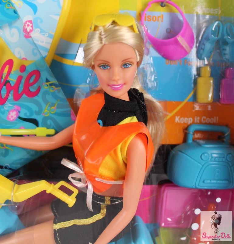 2002 &quot;Sunshine Fun&quot; Barbie Doll Playset