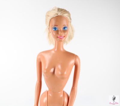 90&#39;s Era NUDE Barbie Doll
