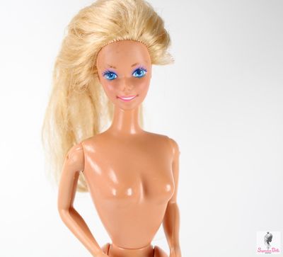 90&#39;s Era NUDE Barbie Doll