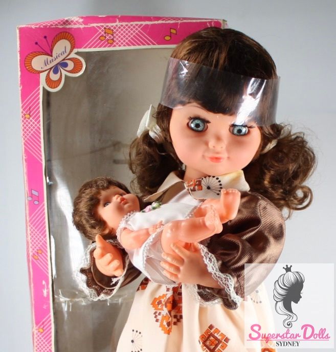 Vintage 1960&#39;s Era Hong Kong Made Musical Jane &amp; Jenny Doll Set