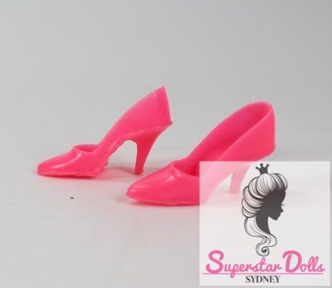 Vintage 1960&#39;s JAPAN Barbie Doll Closed Toe Heeled Shoes