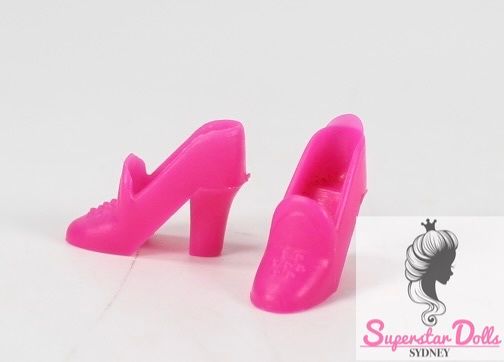 Vintage 1960&#39;s MOD ERA Hong Kong Clone Barbie Doll Pilgrim Heeled Shoes