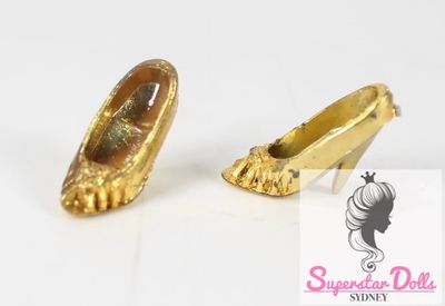 Vintage 1960&#39;s Hong Kong Clone Barbie Doll Closed Toe Heeled Shoes