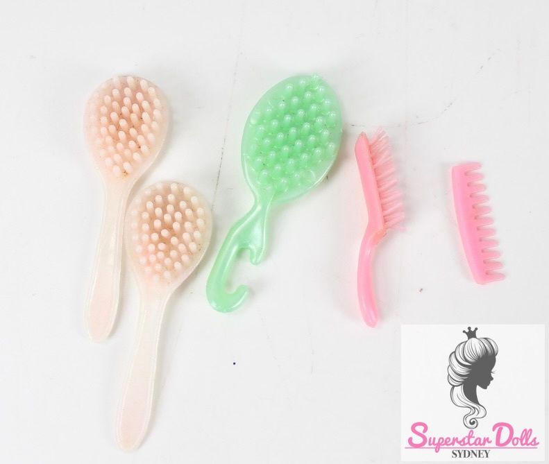 Vintage Barbie Mini Hairbrush Set