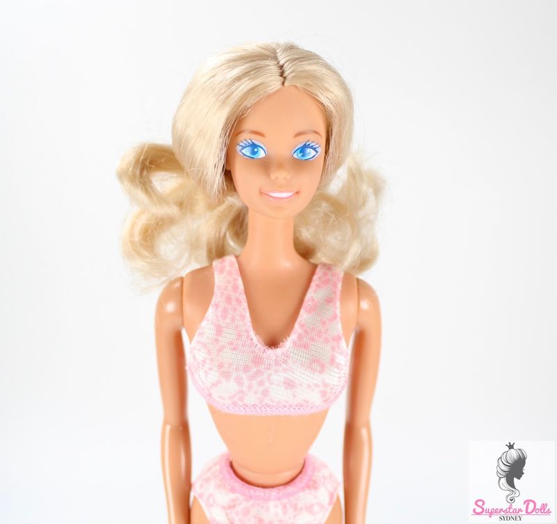 1987 &quot;Dress Me&quot; Foreign Edition DE-BOXED Barbie Doll
