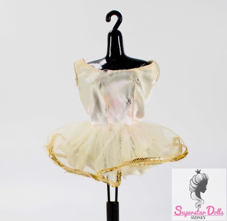 Vintage 1975 Ballerina Barbie Fashion