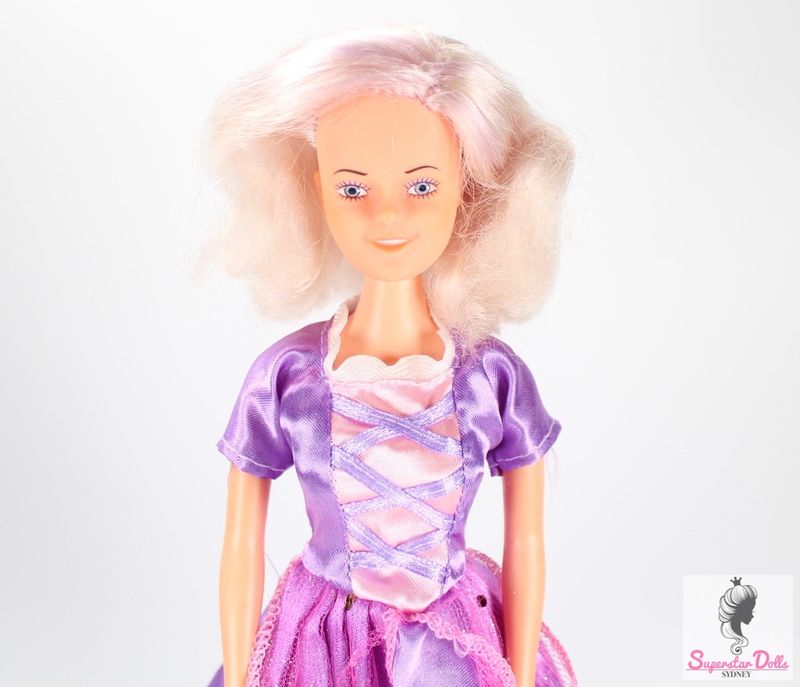 Vintage 1970&#39;s Uneeda Doll Co. Hong Kong Clone Barbie Doll